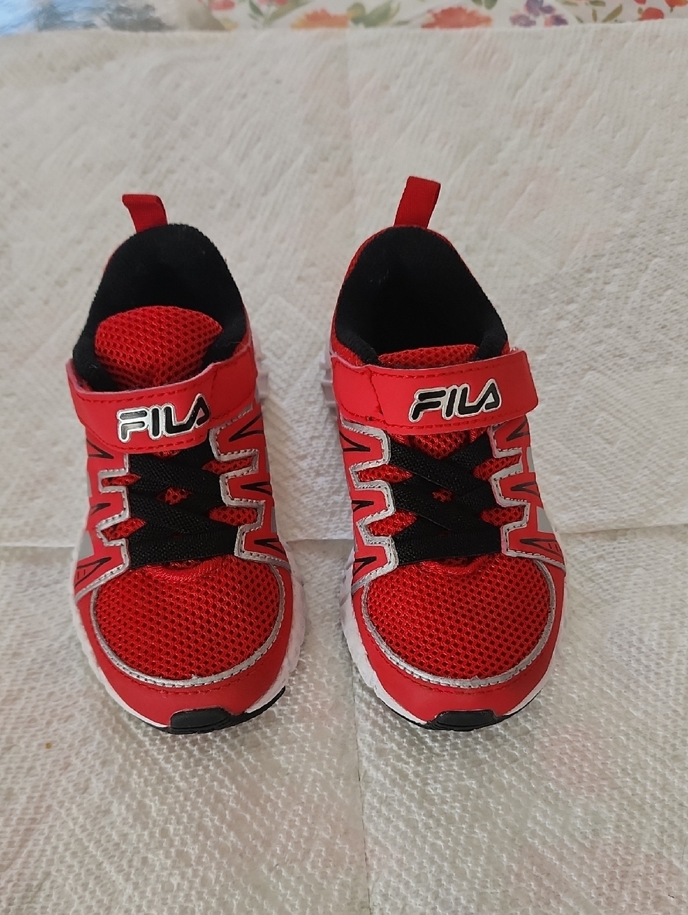 Fila Kids Red and Black Lightweight Hook-and-Loop Sneakers